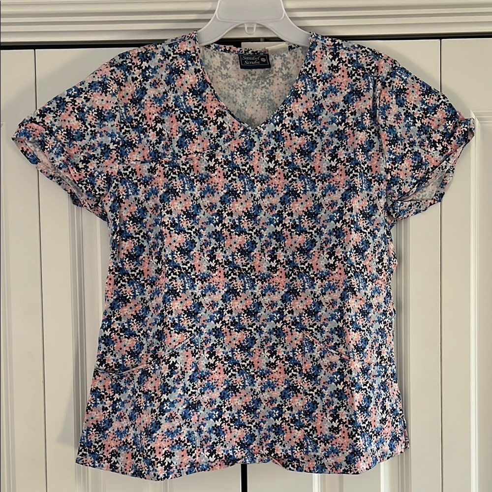 Floral Print Women's Scrub Top - Multicolor